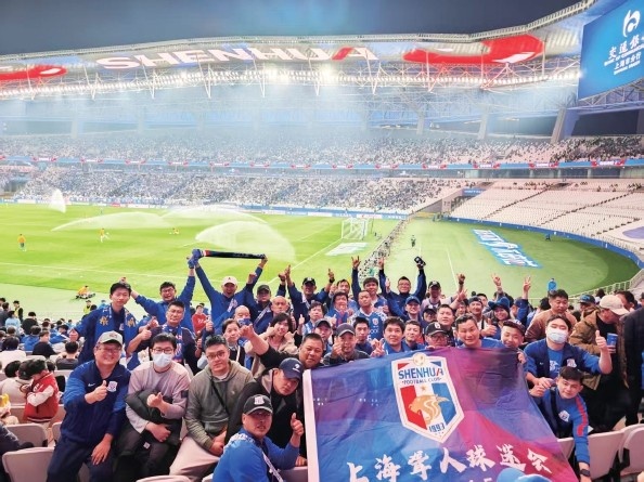 東體介紹上海聾人球迷會：最安靜的助威，最“響亮”的看臺