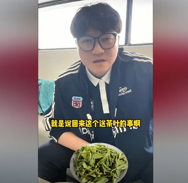 趙鵬：不太清楚賈秀全要球員買茶葉的段子，但這在現(xiàn)實中也正常