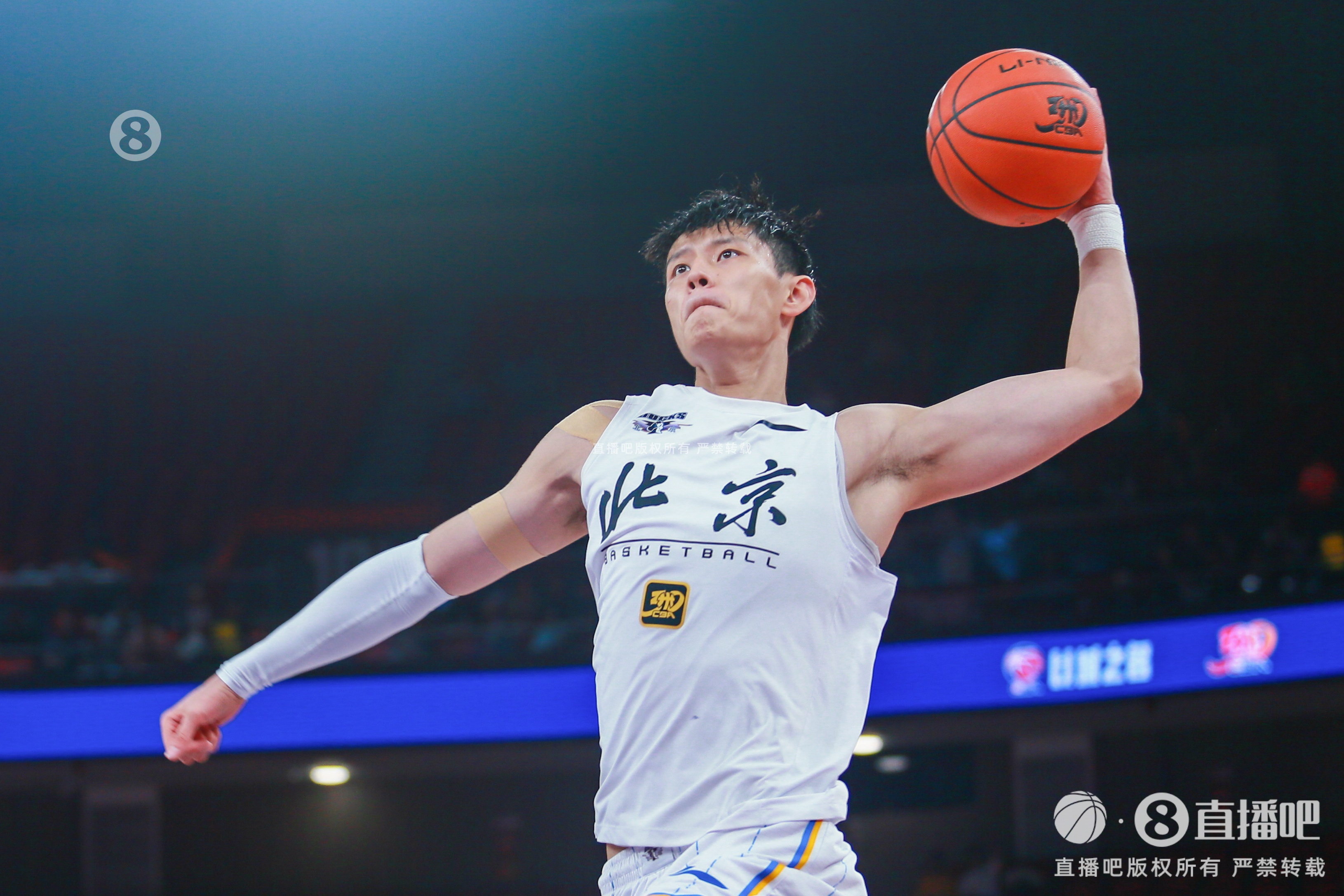 探長：MVP對曾凡博來說還有距離 但他這賽季的表現(xiàn)足以入選一陣了